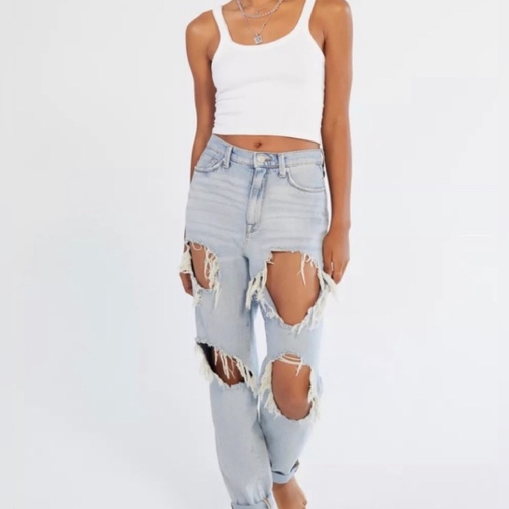 BDG‎ Mom High Rise Destroyed Ripped Blue Denim Jeans, Size 27